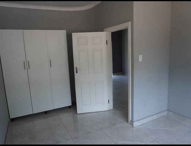 3 BEDROOM PROPERTY TO RENT IN BEREA WEST